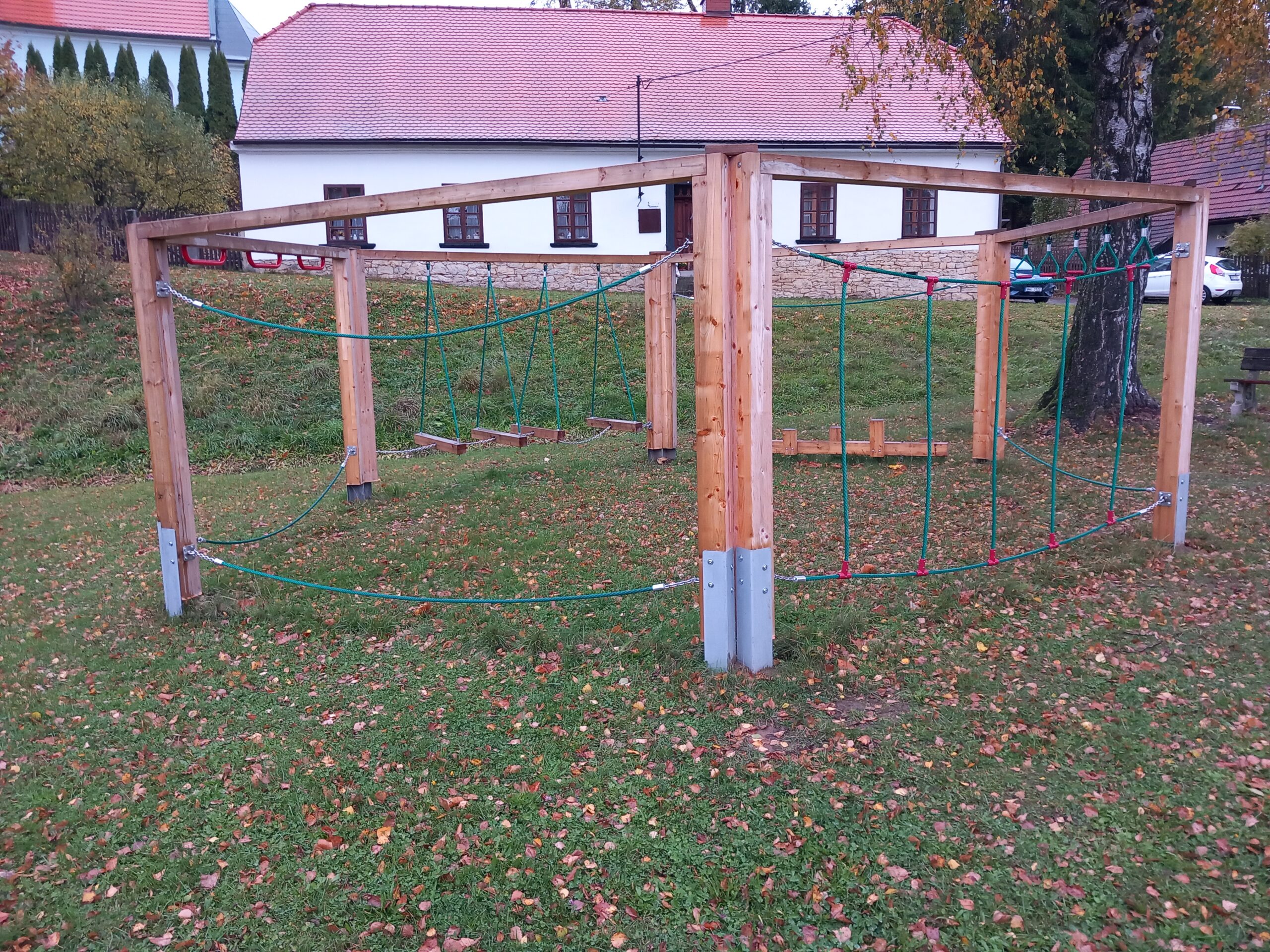 Fotografie k projektu Dětské hřiště Vlčkov