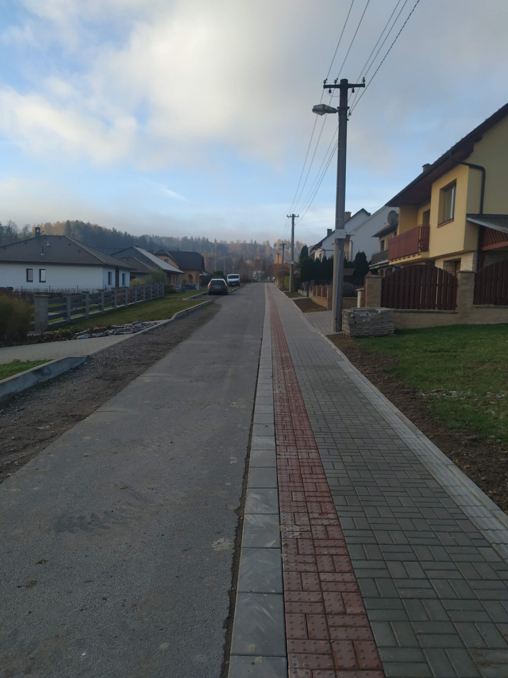 Fotografie k projektu Zvýšení bezpečnosti na místní komunikaci v lokalitě v lokalitě „Alej“, Poříčí u Litomyšle