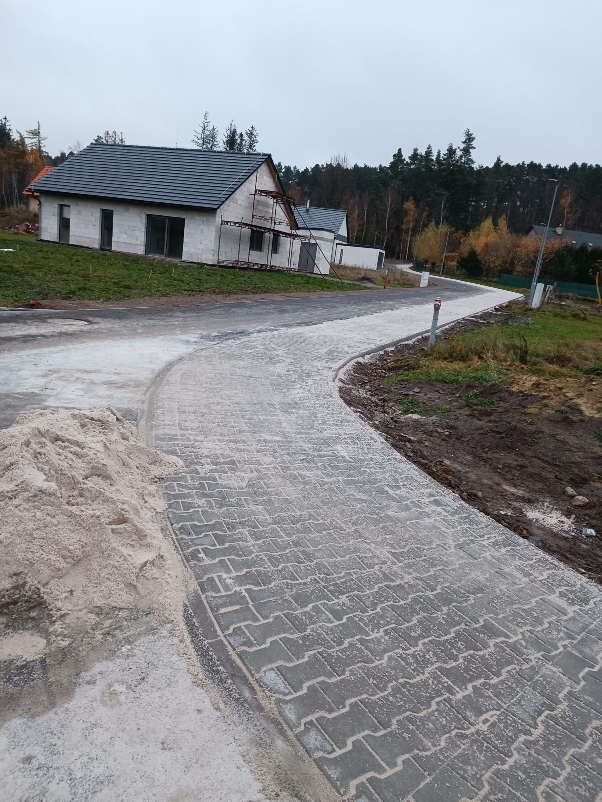 Fotografie k projektu Chodník „lokalita Nad Rybníkem“ - Budislav