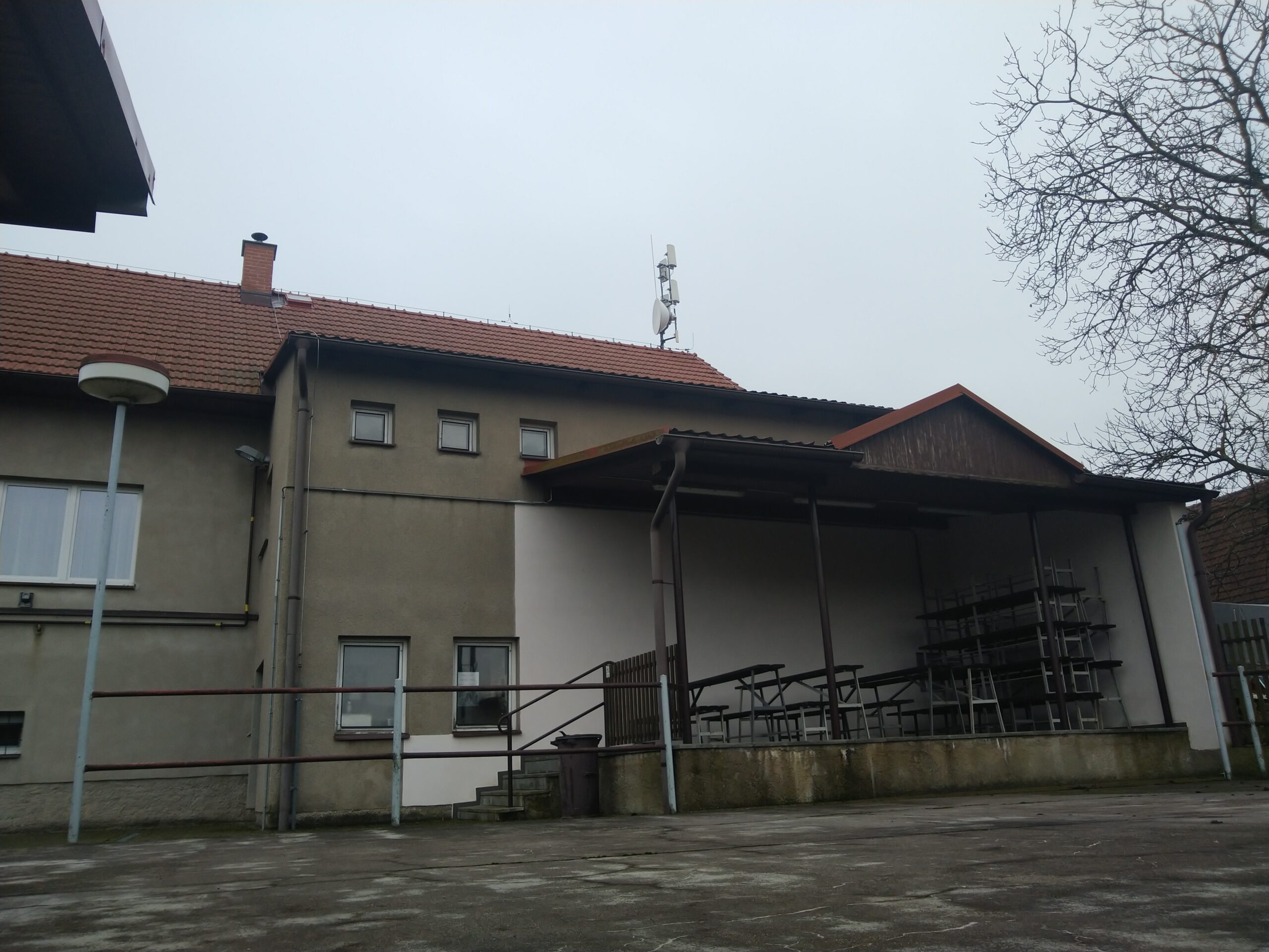 Fotografie k projektu Oprava podia pro hudební produkci u obecního domu